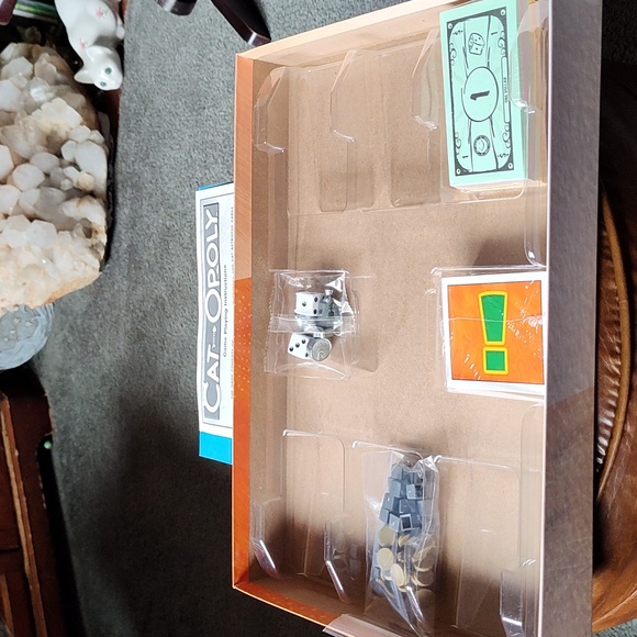 CATOPOLY board game from Late for the Sky.  New in box with cool playing pieces! - Picture 9 of 9